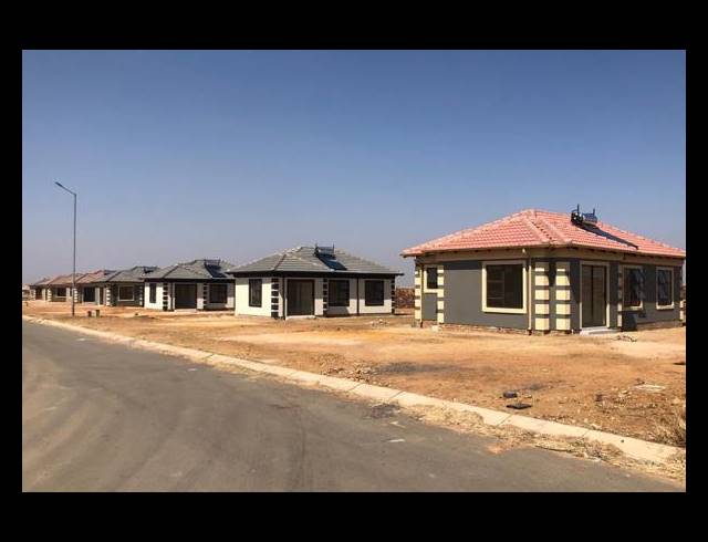 2 BEDROOM HOUSE FOR SALE IN SELCOURT